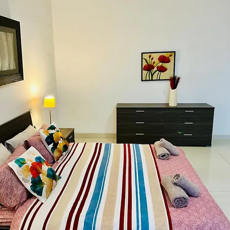 Huge And Stylish, St Julian's 2br With 2 Baths Apartment