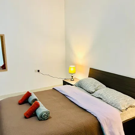 Apartment Huge And Stylish, St Julian's 2br With 2 Baths