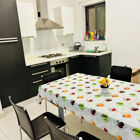 Apartment Huge And Stylish, St Julian's 2br With 2 Baths *
