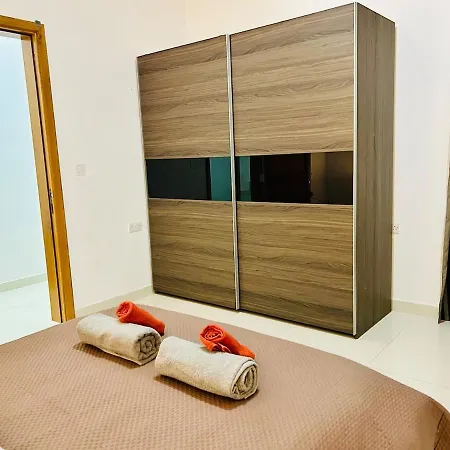 Huge And Stylish, St Julian's 2br With 2 Baths Apartment *