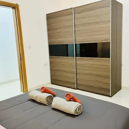 Huge And Stylish, St Julian's 2br With 2 Baths 아파트 *