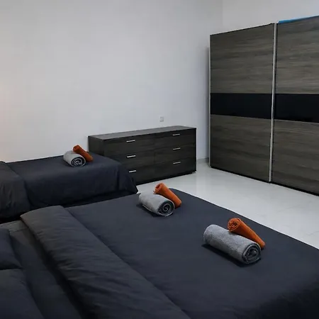 Huge And Stylish, St Julian's 2br With 2 Baths *